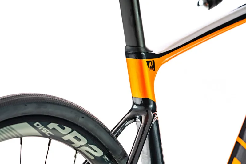 2020 Giant Defy Advanced 2 Carbon Road Bike in Grey-2