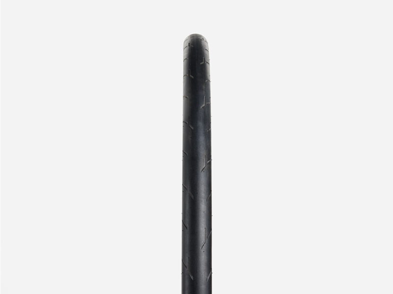 Bontrager Hard-Case Max Pro 700x28c Road Tire in Black-1