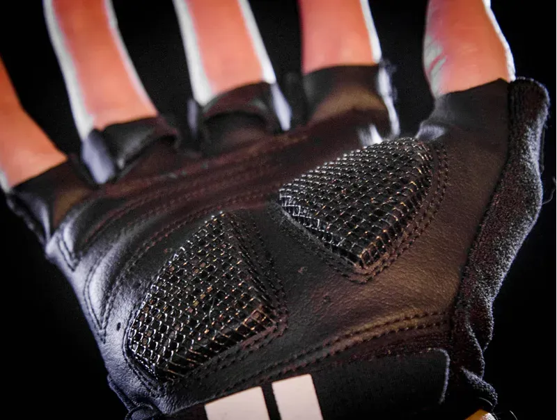 Endura FS260-Pro Aerogel Mitts in Black-1