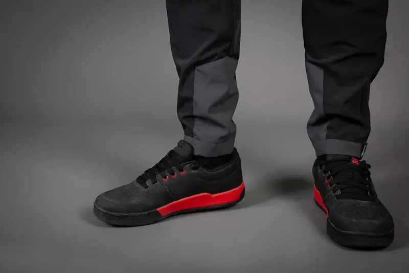 Endura MT500 Freezing Point Trousers in Black-2