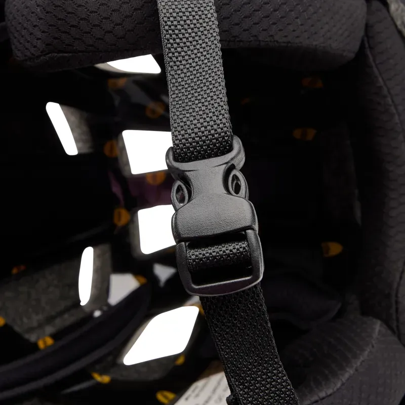 Fox Dropframe Helmet in Black-7