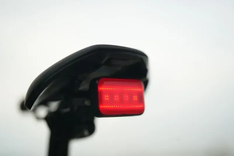 iGPSport ET6 Smart Emoji Tail Light in Black-1