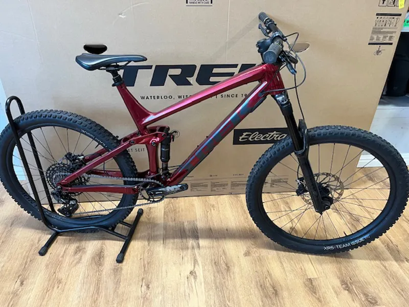 Trek Remedy 7 XL Ex Hire Bike