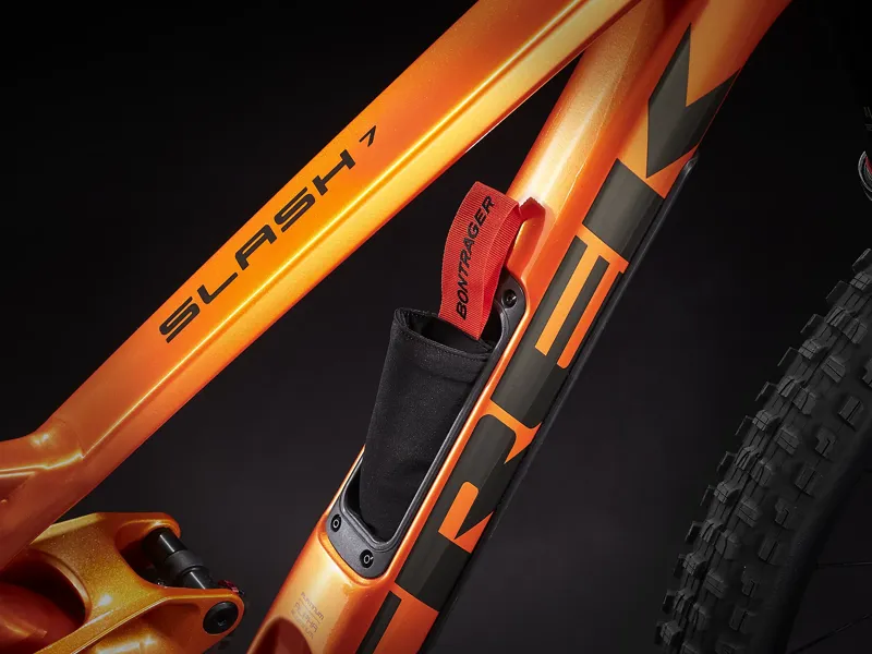Trek Slash 7 Deore/XT Mountain Bike in Factory Orange-4