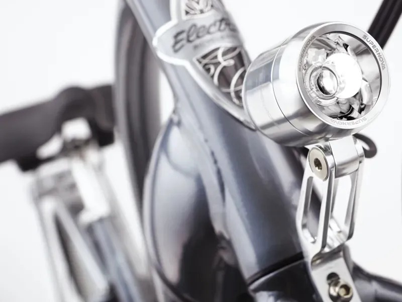 Electra Townie Path Go! 10D Step-Thru E-Bike in Holographic Silver-4