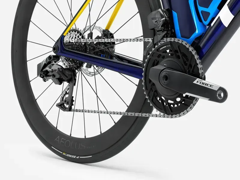 Trek Madone SLR 7 AXS Gen 8 in Team Replica-5